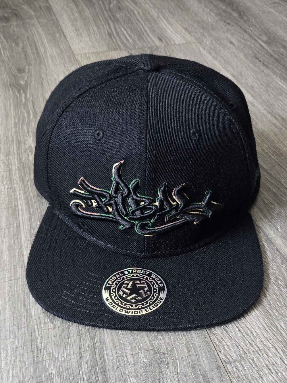 Tribal Streetwear Worldwide Clique Graffiti Logo Black Snapback Hat Since 1989